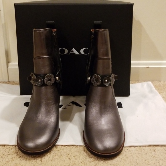 NWT! COACH Gunmetal with Black Size 8 Boots - Picture 1 of 8